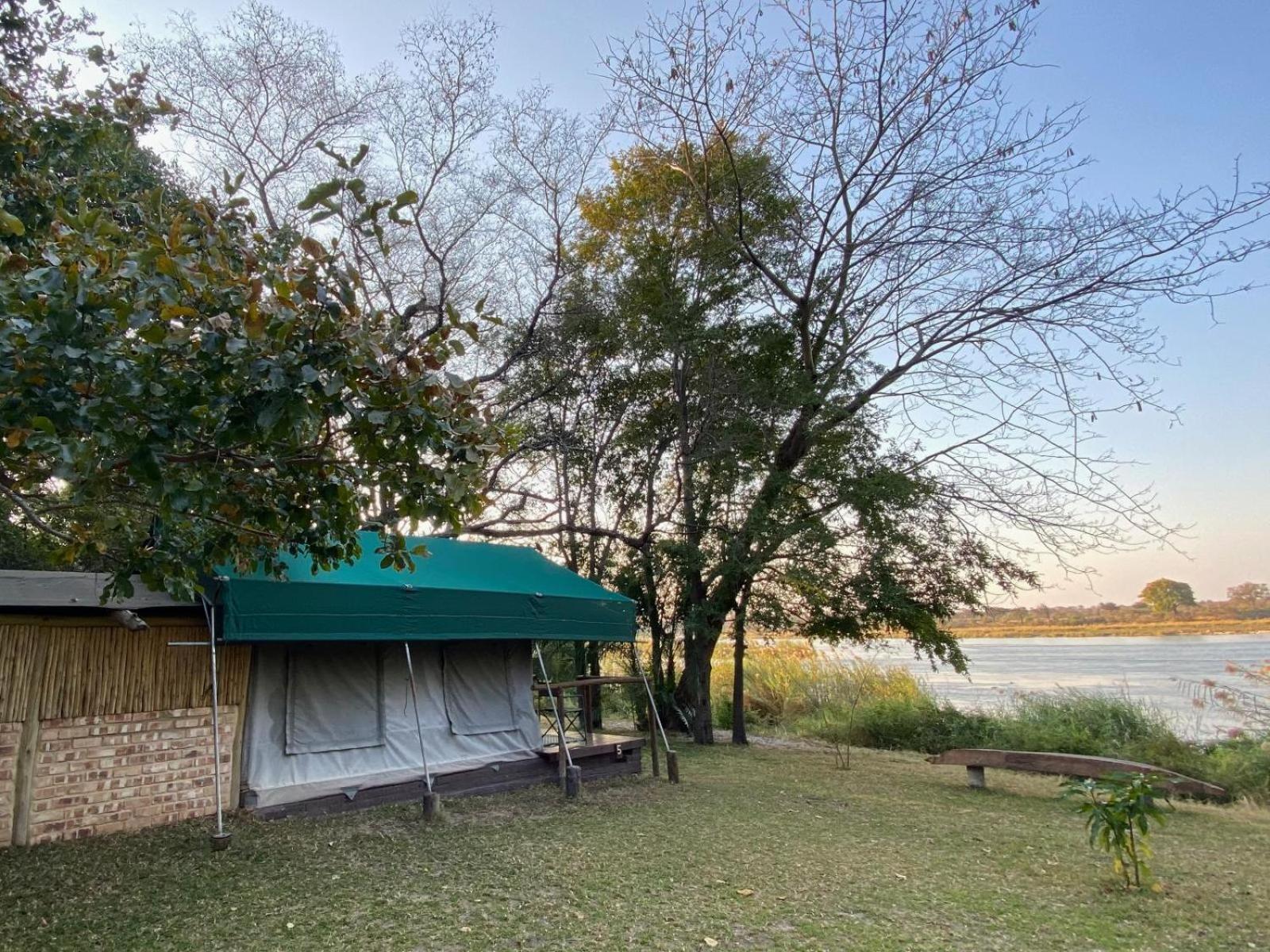 Ndhovu Safari Lodge Mahango Luaran gambar