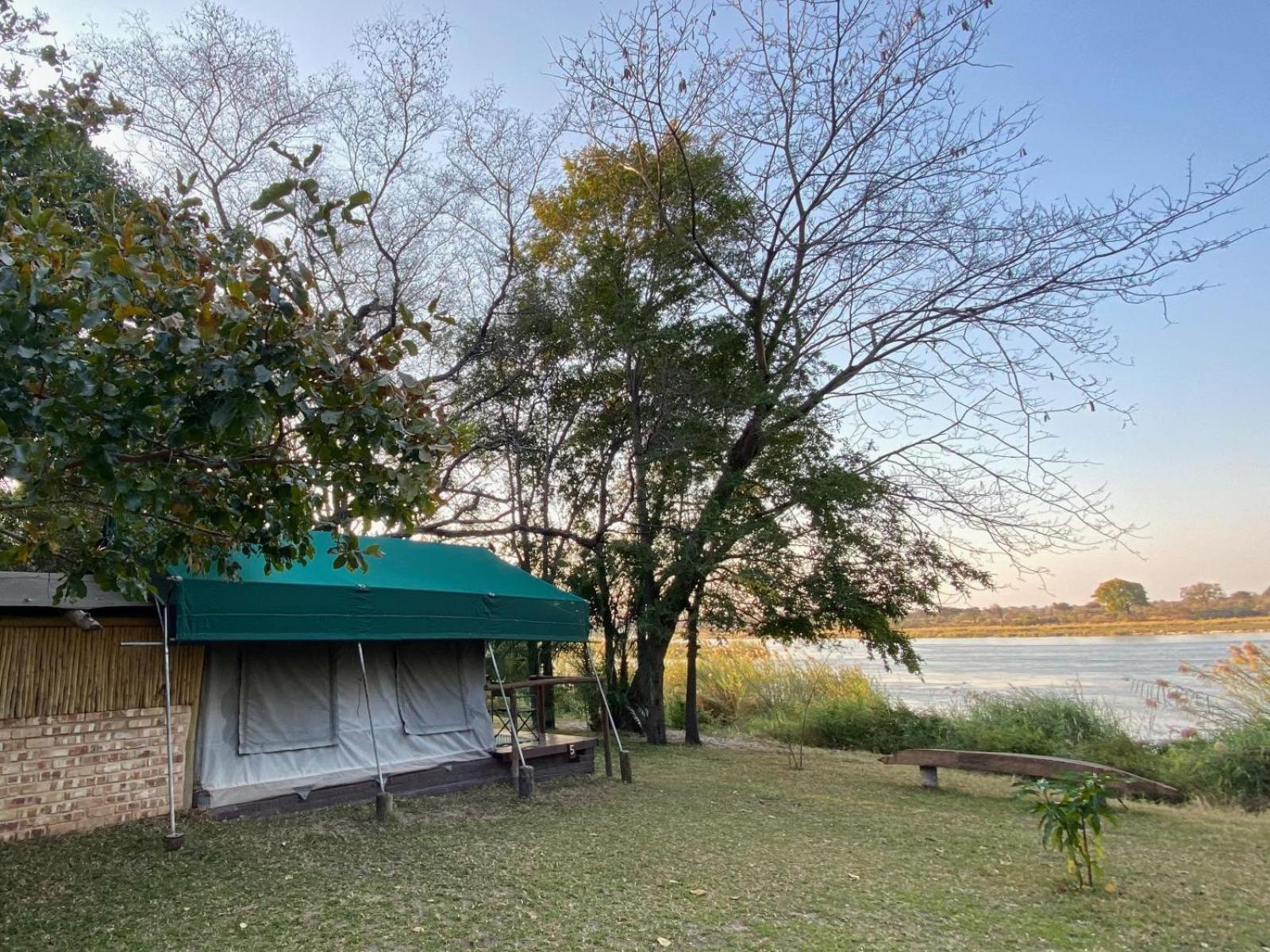 Ndhovu Safari Lodge Mahango Luaran gambar